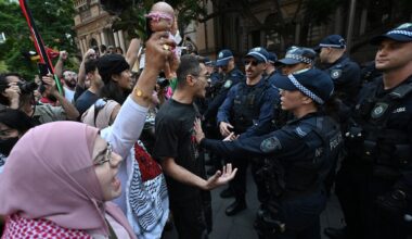 Australia urges calm after violent clashes in Sydney over Herzog visit