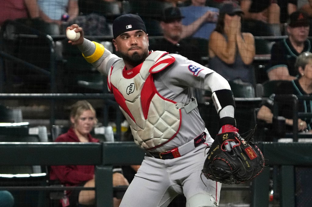 Carlos Narváez reveals he delayed surgery for months to help Red Sox