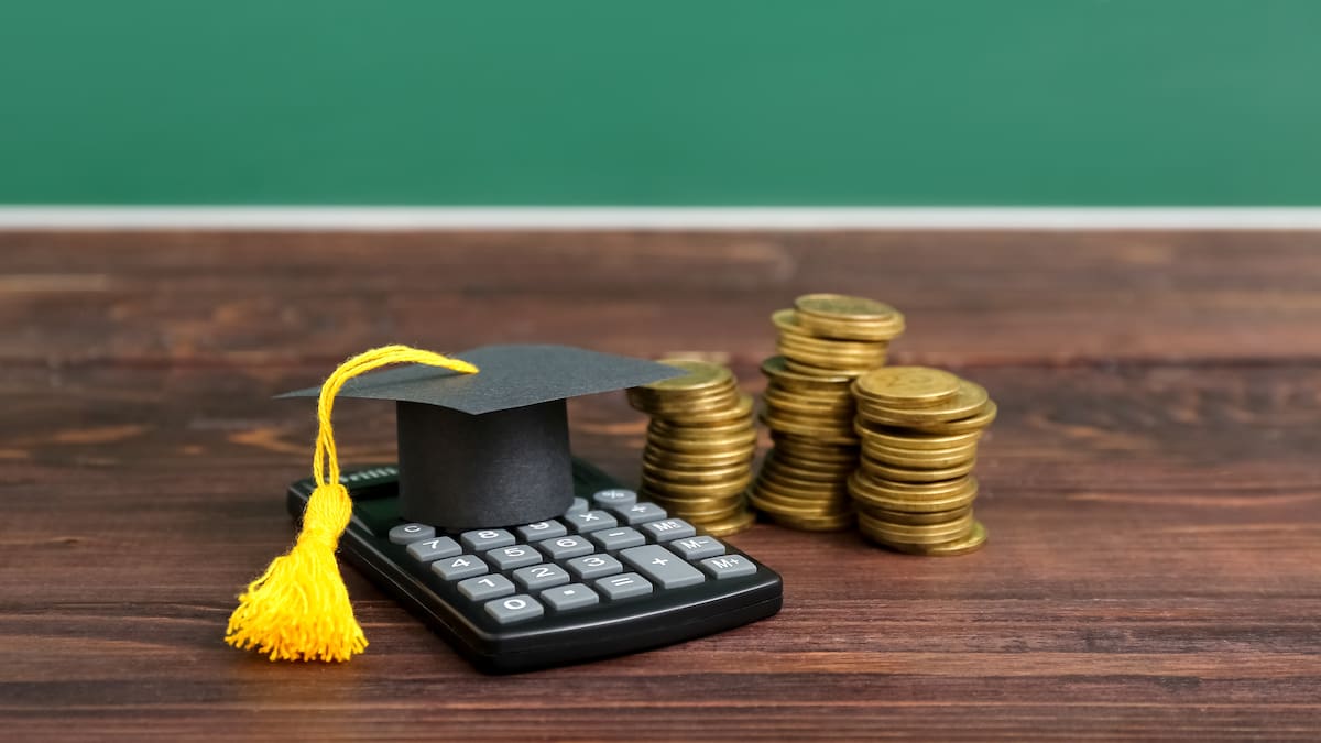 How university students can avoid financial chaos – Diana Clement