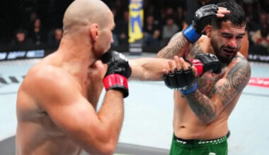 Anthony Hernandez gets punched by Sean Strickland at UFC Houston