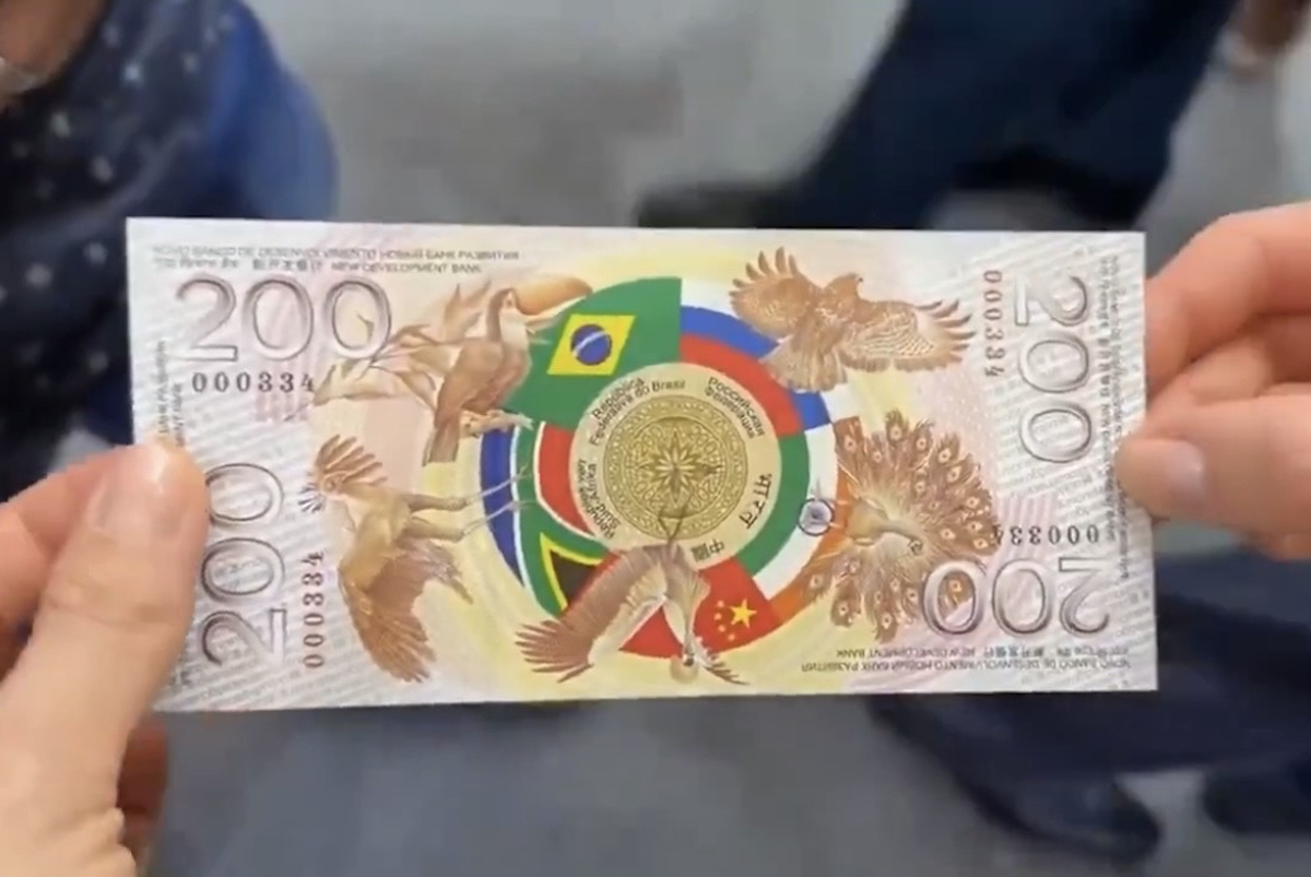 A stable and smart BRICS route to de-dollarization