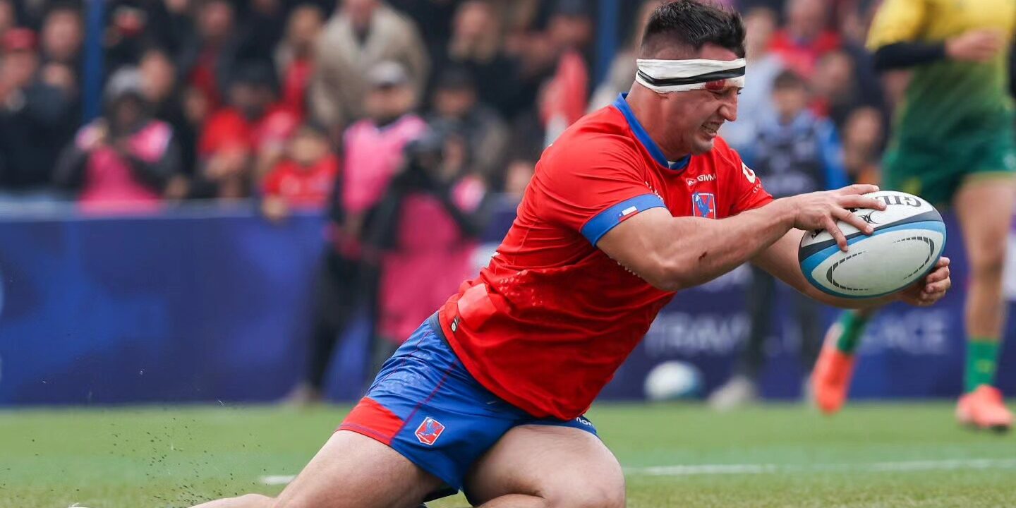 Two Chileans Sign Contracts with European Clubs