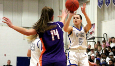 Strong closing kick enables C-SC women's basketball team to advance to Heart semifinals