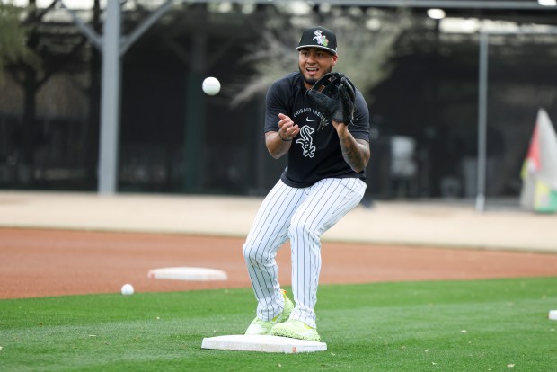 White Sox second baseman Lenyn Sosa fields balls during spring training at Camelback Ranch on Monday, Feb. 16, 2026, in Glendale, Ariz. (Eileen T. Meslar/Chicago Tribune)
