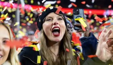 Is Taylor Swift at NFL Honors banquet? Updates on if pop star is at Travis Kelce's side during NFL awards show image