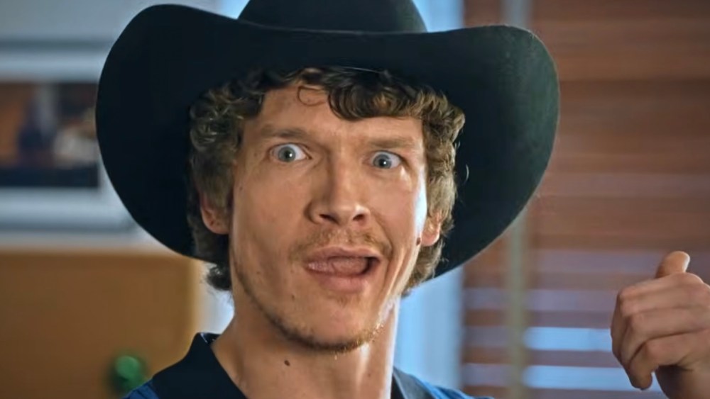 'Heated Rivalry's' Connor Storrie Shows Off Accents in 'SNL' Video