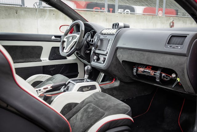 VW Golf GTI W12-650 interior