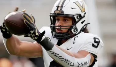 Eli Stowers NFL Combine results: Vanderbilt TE sets broad jump record in impressive showing image