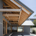 Folded Roof House / ISHIZAKI ARCHITECTS - Image 4 of 26