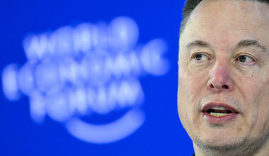 With co-founders leaving and an IPO looming, Elon Musk turns talk to the moon