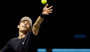 De Minaur prevails to reach Rotterdam semifinals