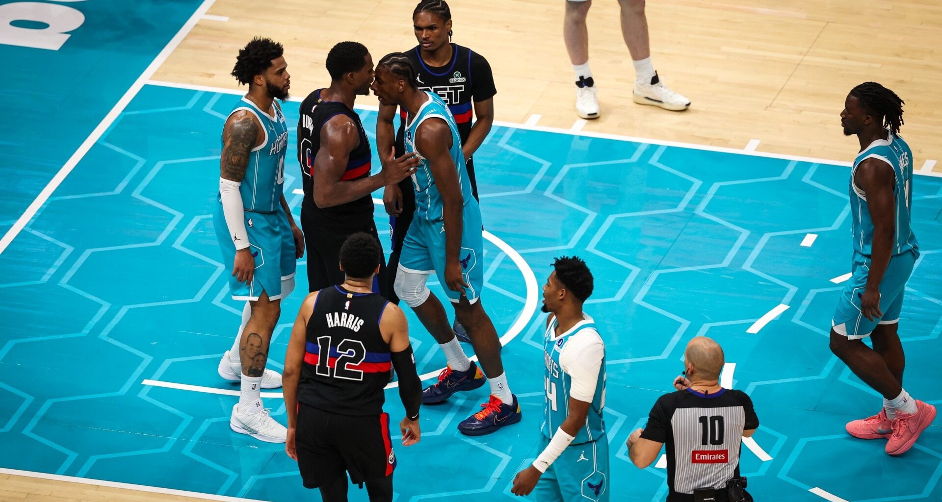 Live Updates: Donovan Mitchell's Cavs take on Nikola Jokić's Nuggets