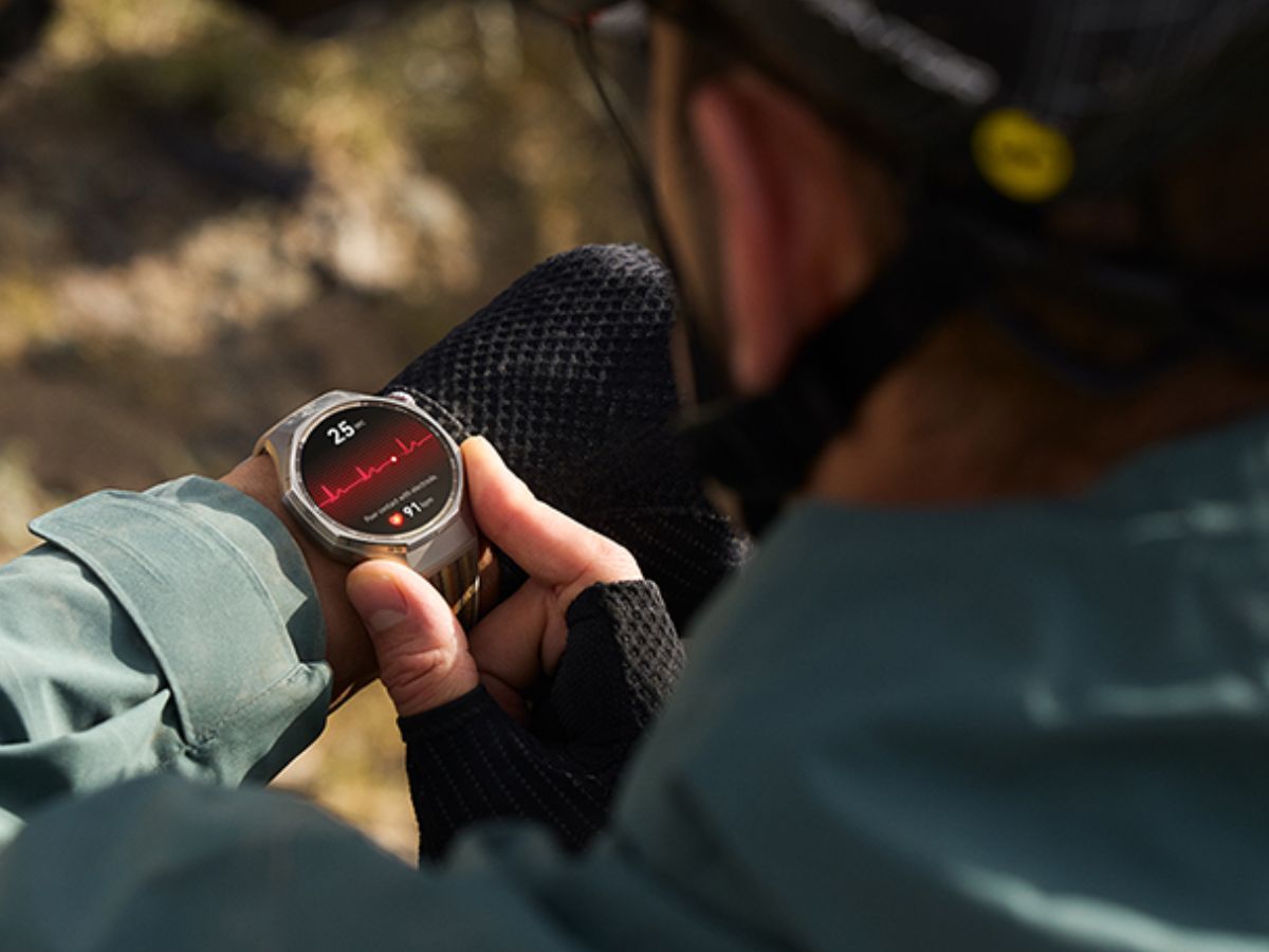 Huawei smartwatch update brings new heart health and messaging features