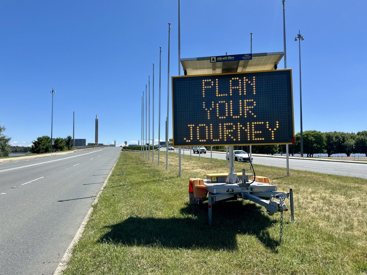 Sign warning of construction, Commonwealth Avenue, Canberra city