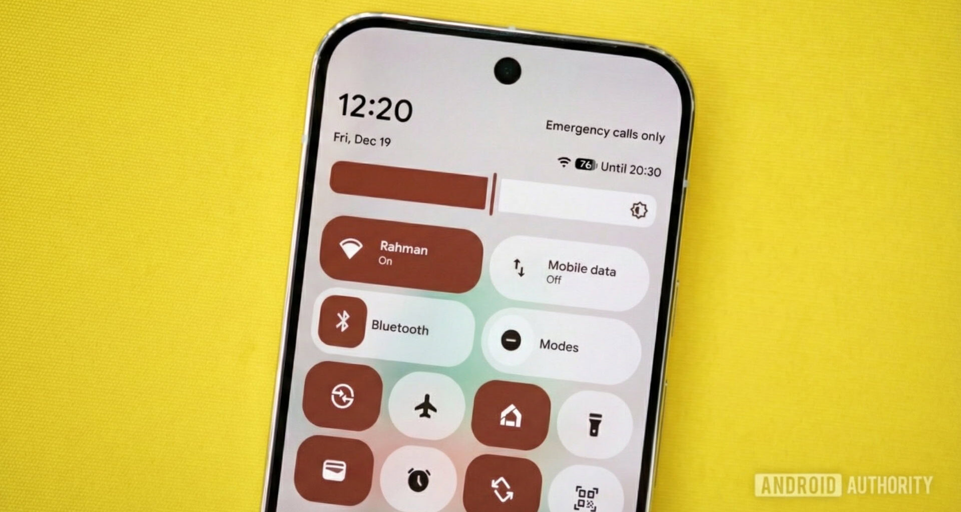 Image of a Pixel phone with WiFi and mobile data tiles