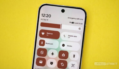 Image of a Pixel phone with WiFi and mobile data tiles