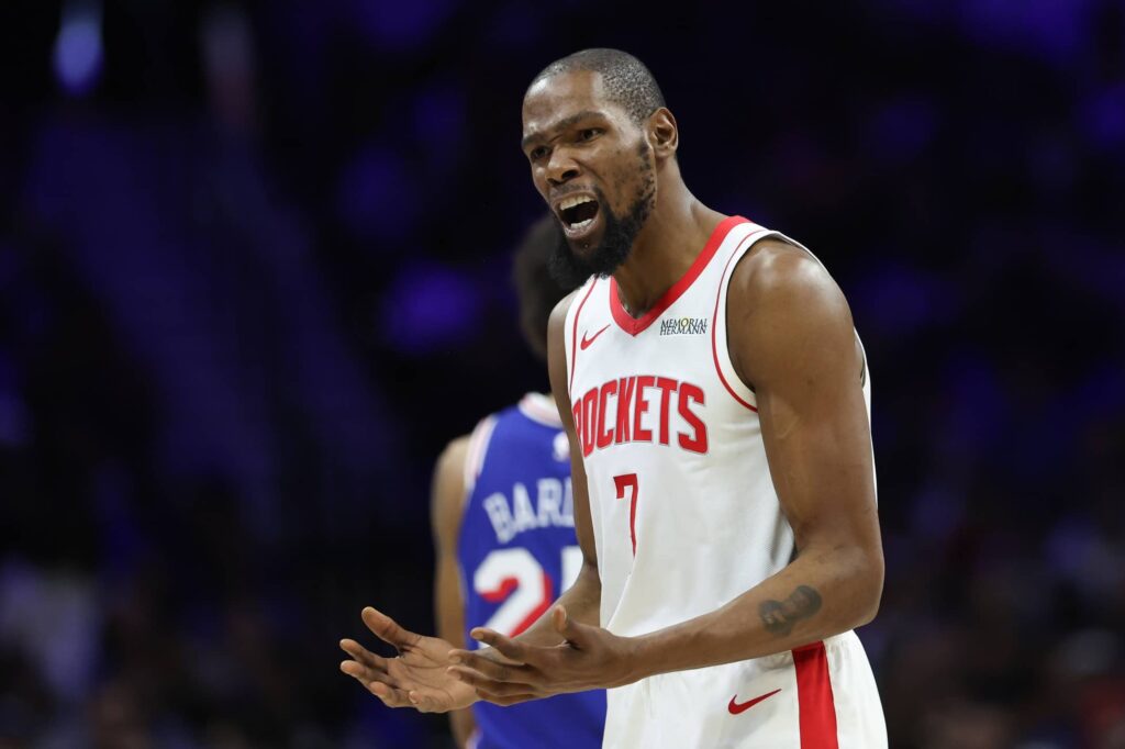 Kevin Durant Is Hurting Rockets' Chemistry And Intimidating His Teammates With Body Language