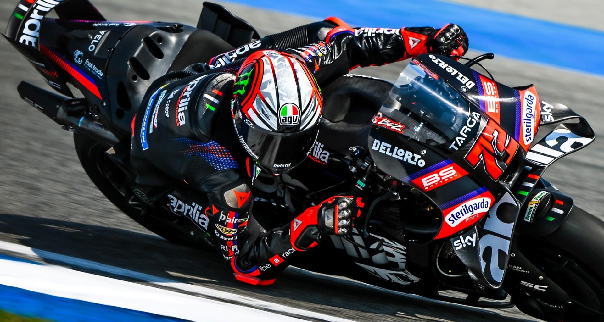 Bezzecchi beats lap record to lead Ogura in Thailand