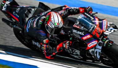 Bezzecchi beats lap record to lead Ogura in Thailand