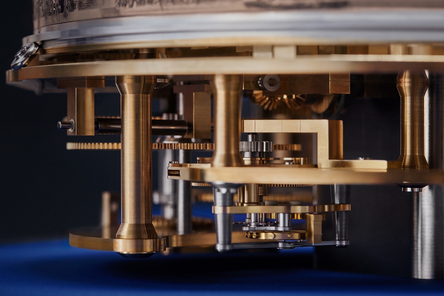 LVDB 03 Sympathetique Louis Varius clockwork