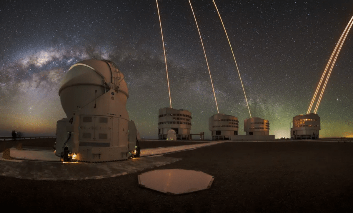 Lasers Ignite 'artificial Stars' Above Chile’s Paranal Observatory, Lighting Up The Night Sky
