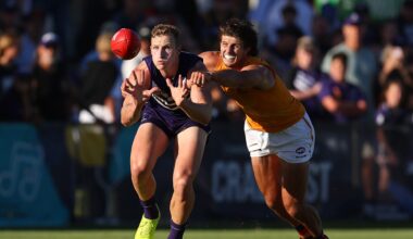 Freo edge out Crows in windy affair