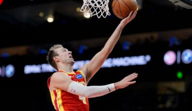 Lakers acquire 3-point shooter Kennard from busy Hawks for point guard Vincent, AP source says
