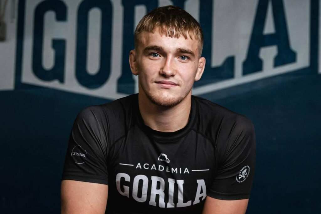 BJJ World Champion Pawel Jaworski poses at Academia Gorila