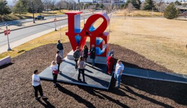 University of Utah celebrates acquisition of 'LOVE' sculpture – Deseret News