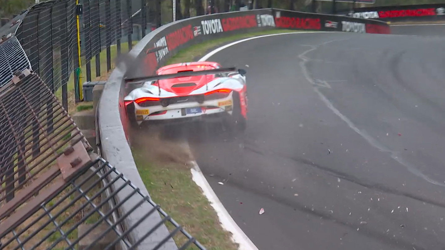 Supercars rookie crashes McLaren out of Bathurst 12 Hour