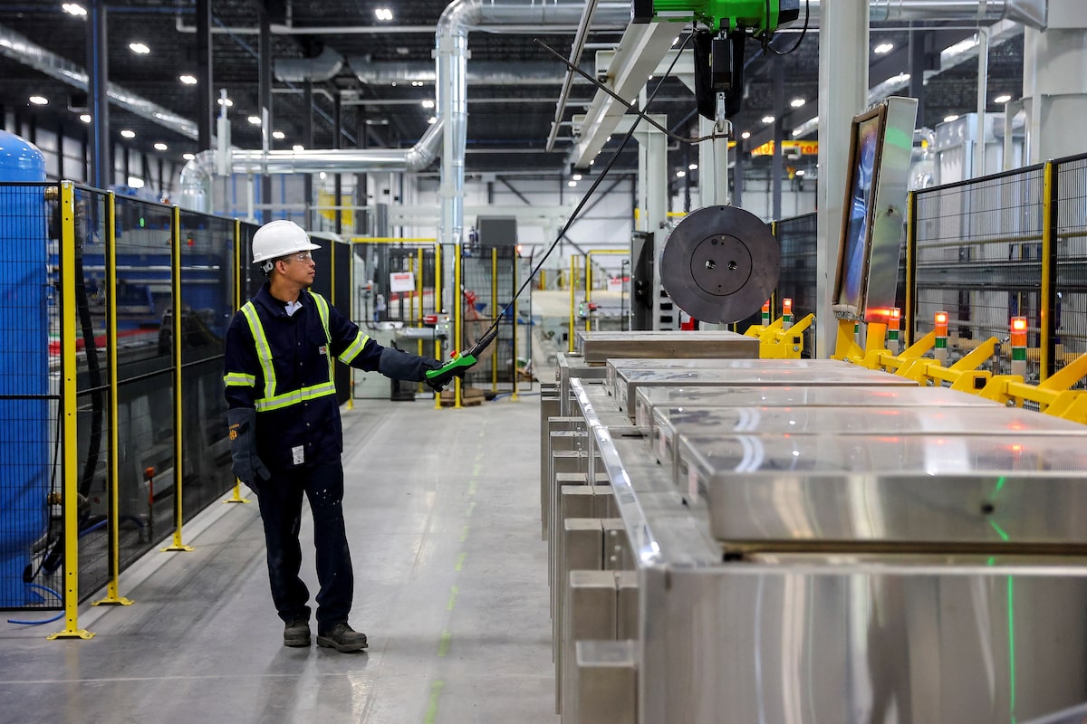 Canada’s economy contracts in final quarter of 2025