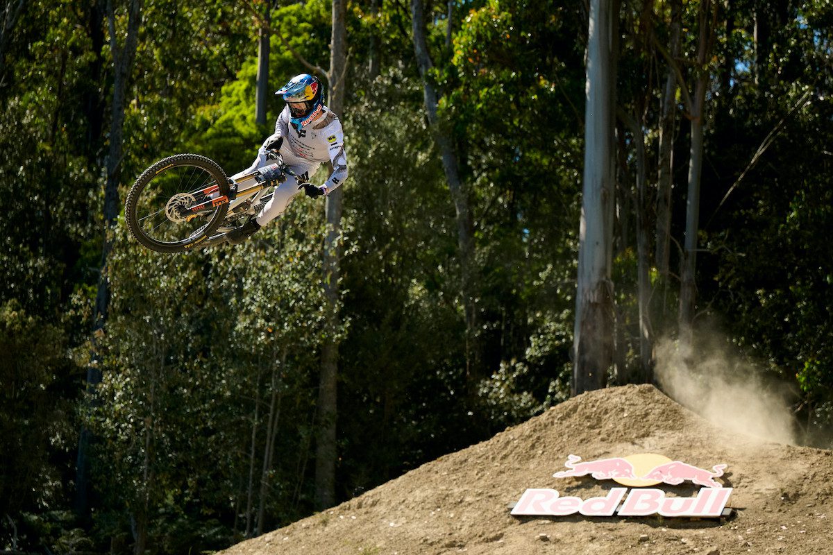 Asa Vermette field on notice with fastest qualifying at Red Bull Hardline Maydena