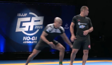 Oops! Victor Hugo takes down distracted Marinho, wins 2026 IBJJF No Gi Absolute GP title