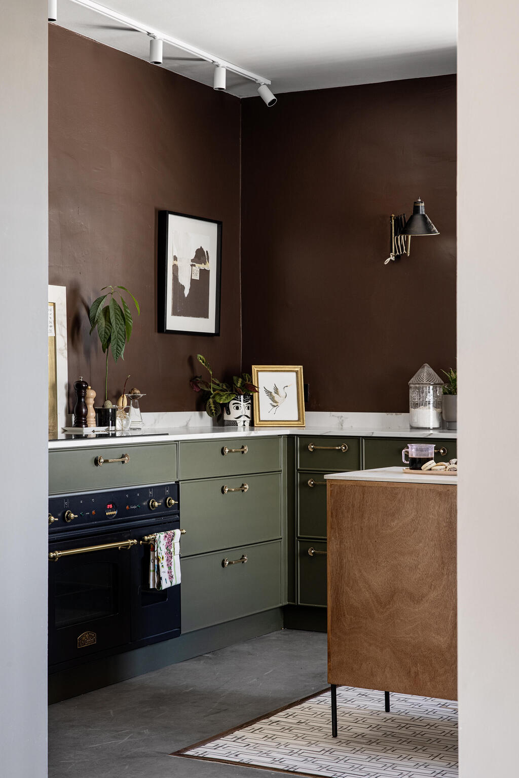 A warm, enveloping color palette (Photo: Itay Benit) פלטת צבעים חמה ועוטפת. עיצוב: ורד בונפיליולי