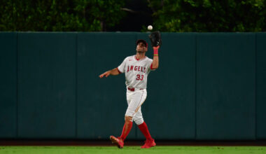 Angels To Re-Sign Chris Taylor
