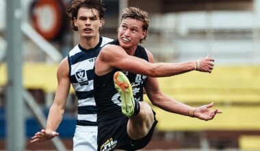 Four-goal Flynn, late scoreboard drama sees Blues prevail