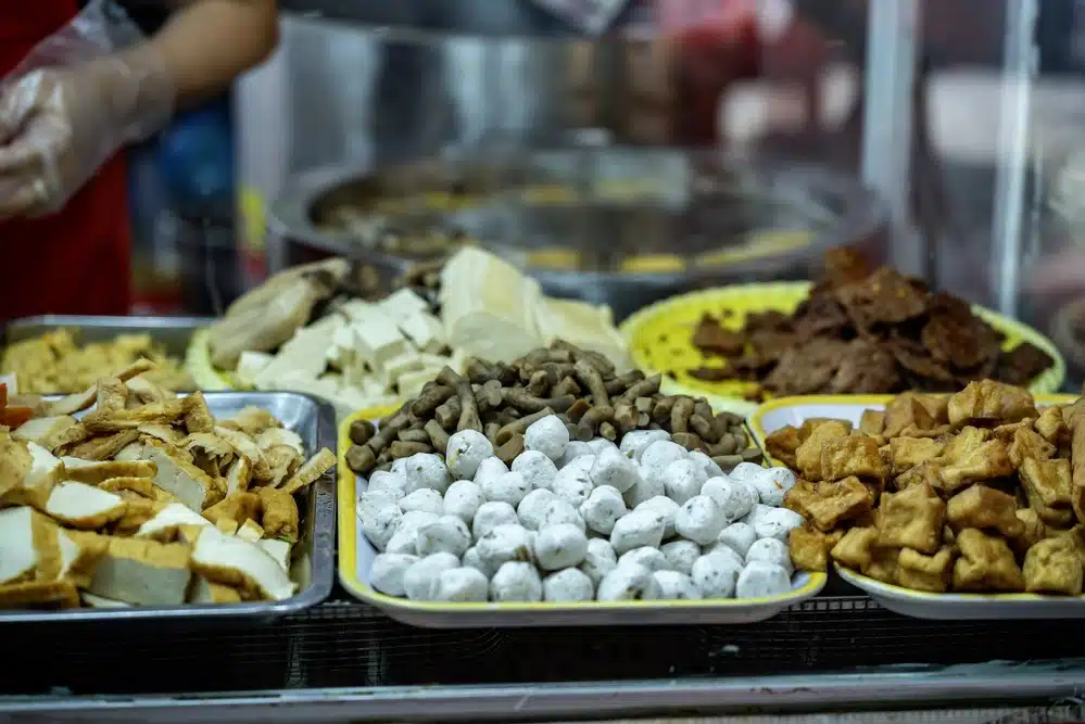 Ingredients,for,vegetarian,noodle,soup,(hu,tieu,,vegetarian,noodles),served
