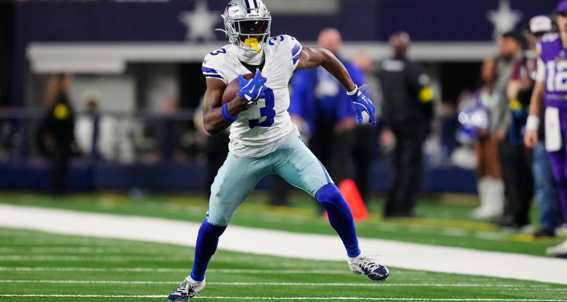The 10 Best 25-and-Under Players in 2026 NFL Free-Agency Class