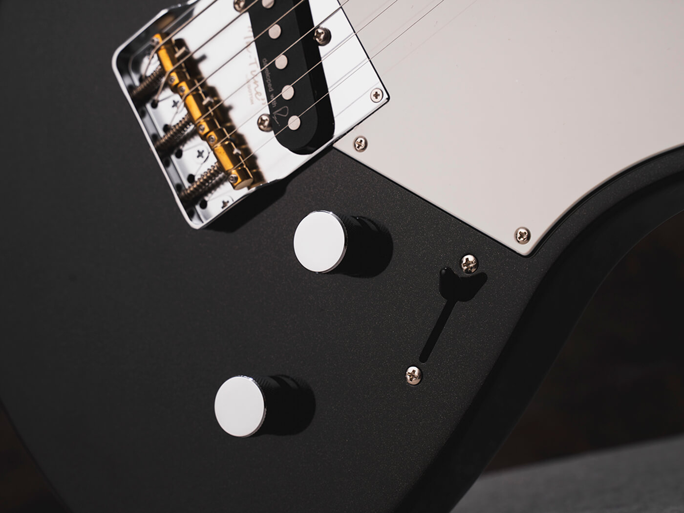 Knobs on the Pacifica SC Professional, photo by Adam Gasson