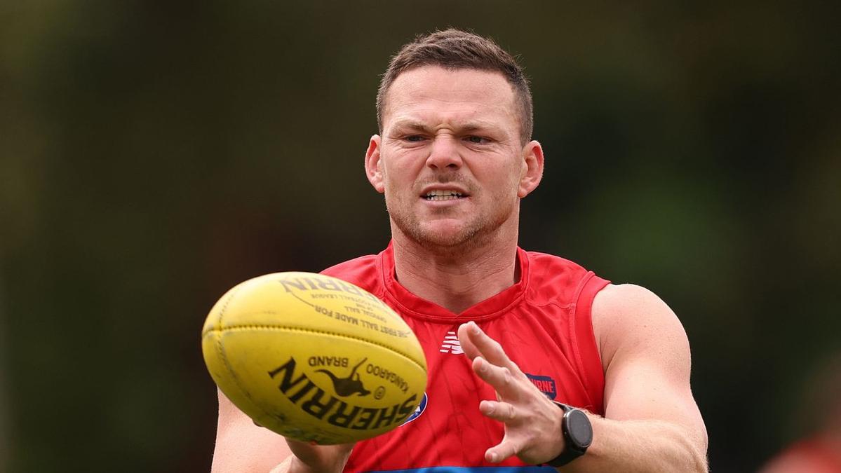 Melbourne veteran Steven May missing from training six weeks out from AFL opener