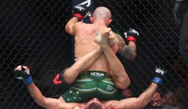 SYDNEY, AUSTRALIA - FEBRUARY 01: Alexander Volkanovski of Australia sits on Diego Lopes of Brazil in the featherweight title bout during the UFC 325: Volkanovski v Lopes 2 at Qudos Bank Arena on February 01, 2026 in Sydney, Australia. (Photo by Mark Kolbe Photography/Getty Images)