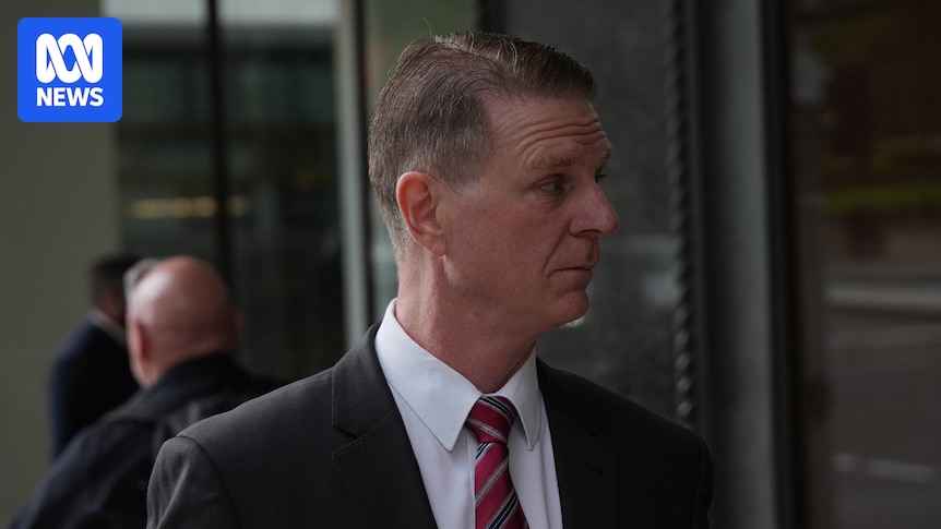 Sydney police officer allegedly armed himself with bat and assaulted pair over 'knock and run' game