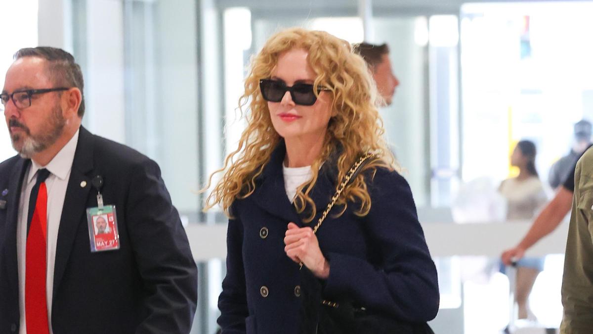 Nicole Kidman spotted at Sydney Airport wearing stylish Chanel outfit