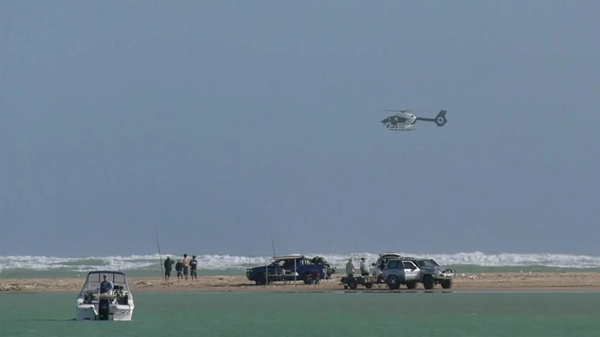 Pilot, teens dead after light plane crashes into ocean