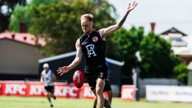 Jaidyn Stephenson training with Port Adelaide.
