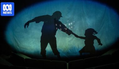 Adelaide theatre company Slingsby says funding loss forces final curtain call