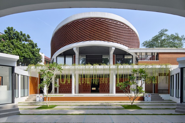 Al-Iqtishad Mushola / CREM Paragon x KIND - Image 1 of 29