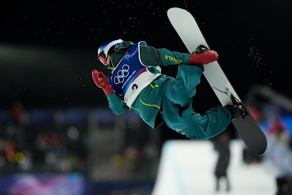 Scotty James in the men’s halfpipe final.