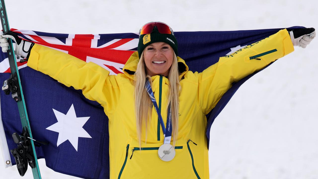Australian Danielle Scott wins silver in women’s aerials after heartbreaking family call, video, reaction