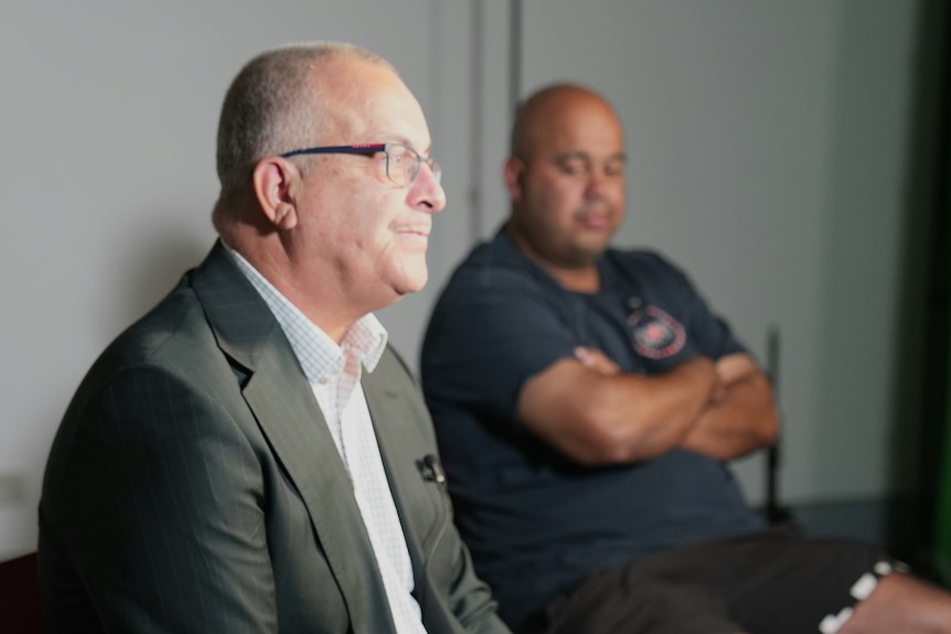 Scuba Divers left in the ocean 2025-04-05 08:04:00